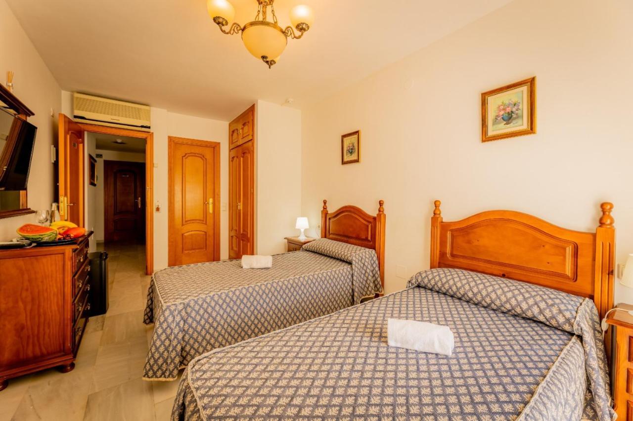 Hotel Cafe La Morena Fuengirola Extérieur photo
