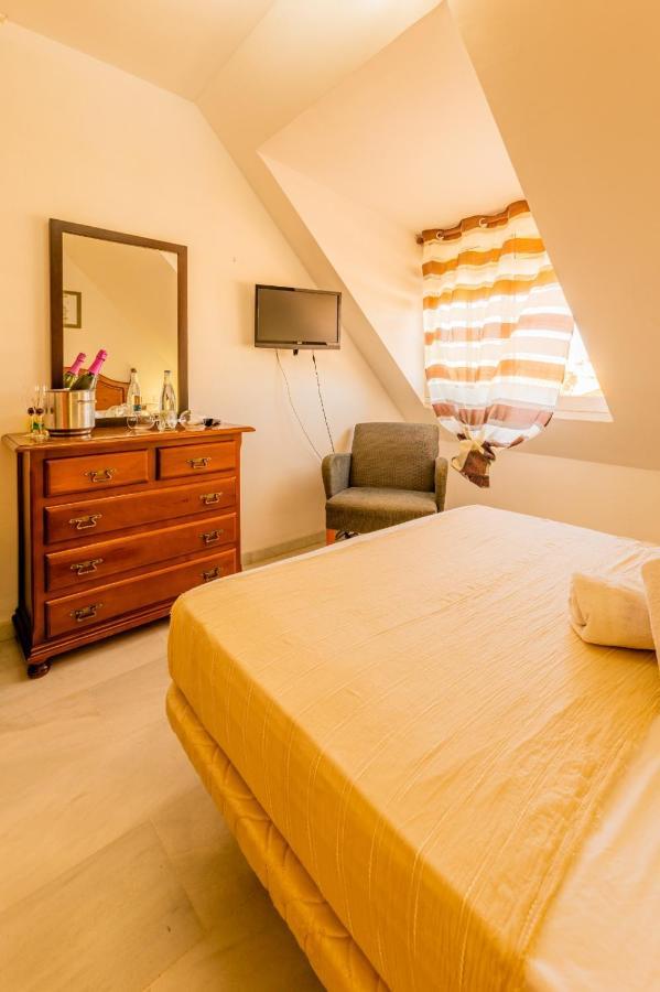 Hotel Cafe La Morena Fuengirola Extérieur photo